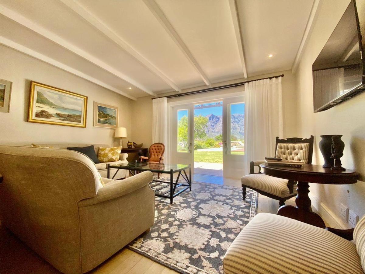 Banhoek Corner Guesthouse Стеленбош Екстериор снимка