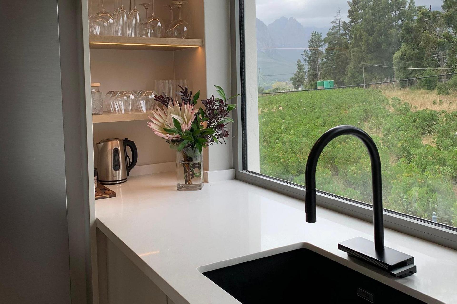 Banhoek Corner Guesthouse Стеленбош Екстериор снимка